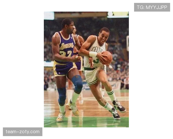 抢断与对抗双强：奥纳纳的防守模型